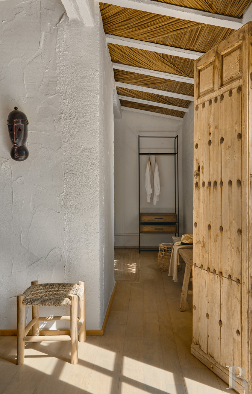 En Catalogne, dans l’arrière-pays de l’Empordà,  une vaste « masia » rénovée en plusieurs maisons - photo  n°17